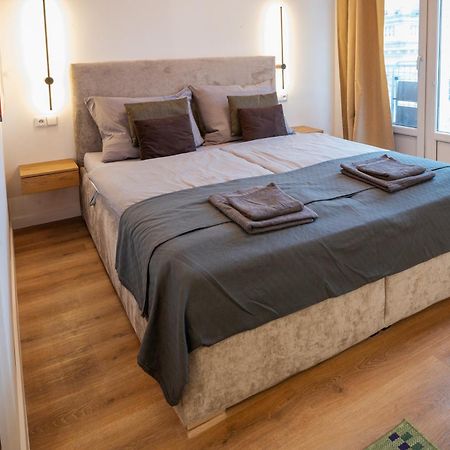 Modern Apartment In Historic City Center Old Town Bratislava Eksteriør billede