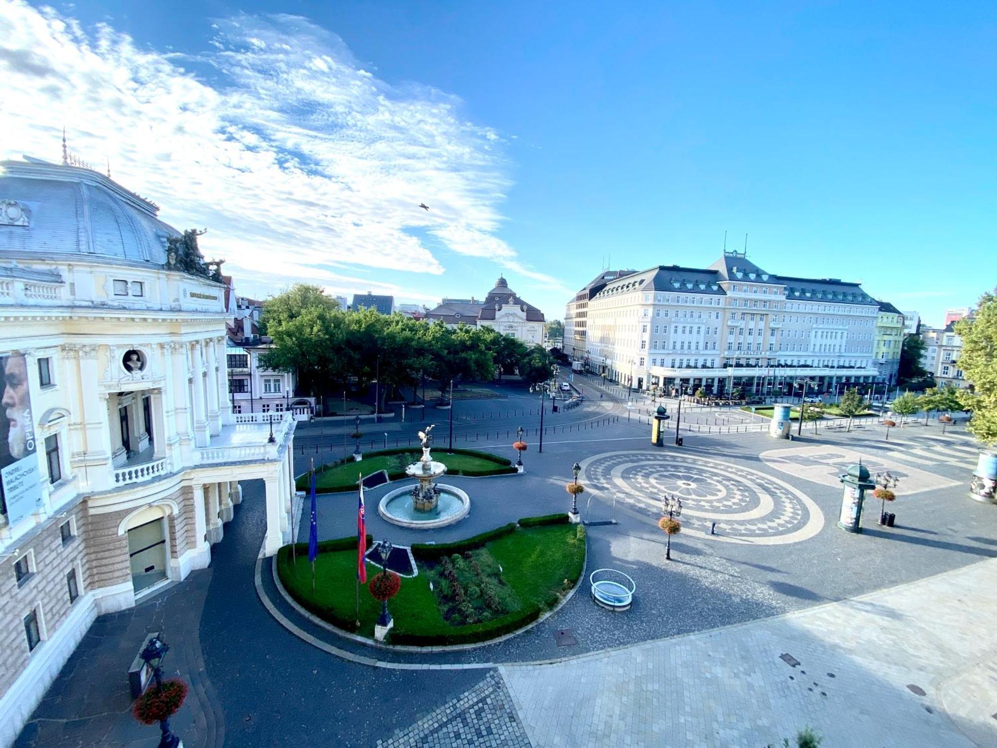 Modern Apartment In Historic City Center Old Town Bratislava Eksteriør billede